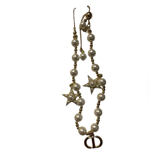 New in Box Dior VIP Gold and Faux Pearl Star Charm Bracelet Adjustable - Picture 3 of 4